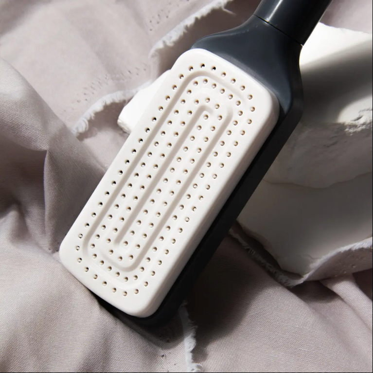 Self-Cleaning Retractable Hair Brush – Travel Friendly